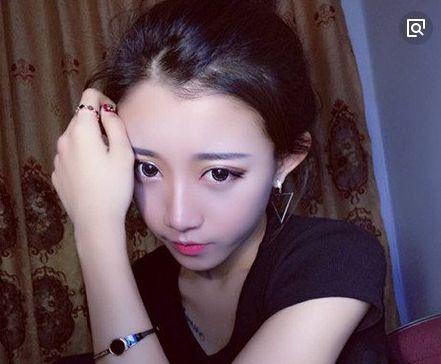 网红小伊伊同款衣服